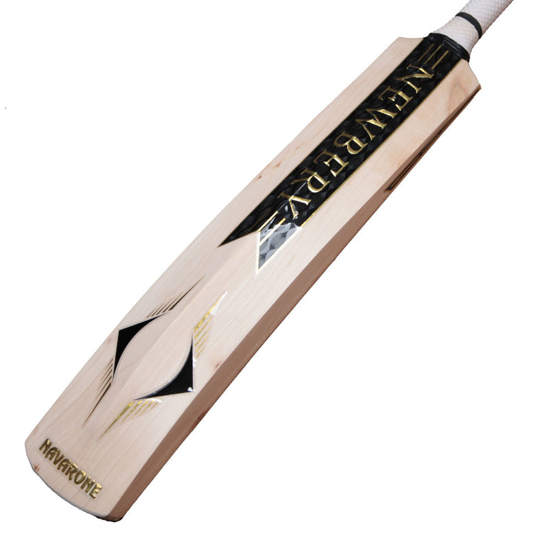 Newbery Navarone 5* Cricket Bat