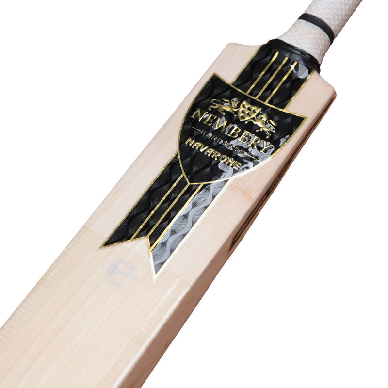 Newbery Navarone 5* Junior Cricket Bat
